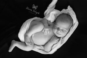 se-puede-realizar-una-sesion-de-newborn-a-un-bebe-con-problemas-fotografia-segura