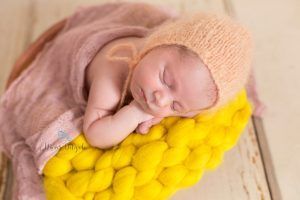 se-puede-realizar-una-sesion-de-newborn-a-un-bebe-con-problemas-salud-recien-nacido